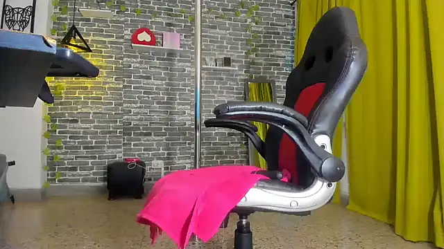 Snapshot of iam_samy_ chatting on 02.24.25 iam samy online show from 02.24.25