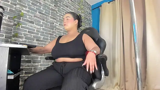 Snapshot of iam_samy_ chatting on 09.14.25 iam samy online show from 09.14.25