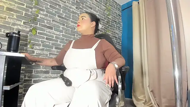 Snapshot of iam_samy_ chatting on 10.02.25 iam samy online show from 10.02.25