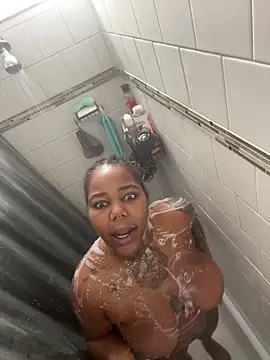 Snapshot of Goddess_Nafeesha chatting on 12.17.25 Goddess Nafeesha online show from 12.17.25