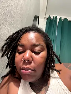 Snapshot of Goddess_Nafeesha chatting on 01.05.26 Goddess Nafeesha online show from 01.05.26