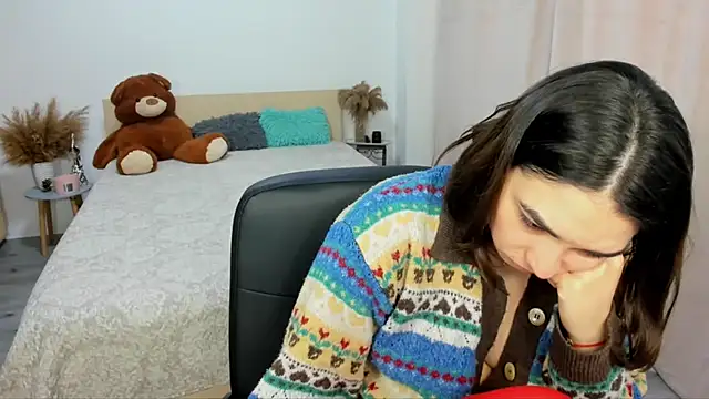 Snapshot of Alexa_Dolly12 chatting on 03.04.25 Alexa Dolly12 online show from 03.04.25