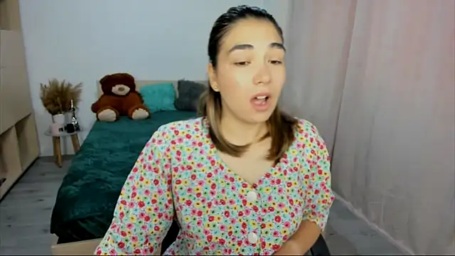 Snapshot of Alexa_Dolly12 chatting on 09.13.25 Alexa Dolly12 online show from 09.13.25