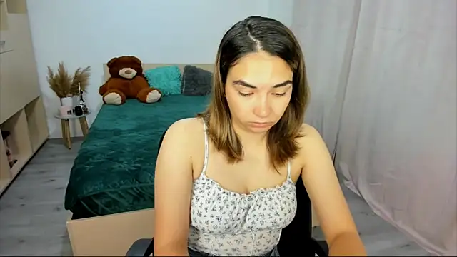 Snapshot of Alexa_Dolly12 chatting on 09.17.25 Alexa Dolly12 online show from 09.17.25