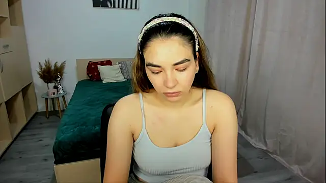 Alexa Dolly12 online show from 12.03.25