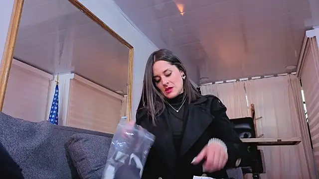 Alice milf  online show from 10.16.25