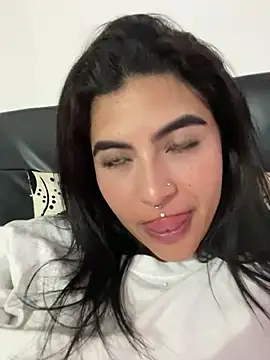 Snapshot of _luna_torres chatting on 03.13.25 luna torres online show from 03.13.25