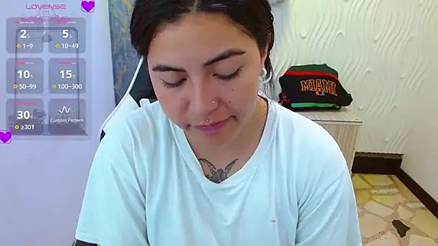 Snapshot of _luna_torres chatting on 12.03.25 luna torres online show from 12.03.25