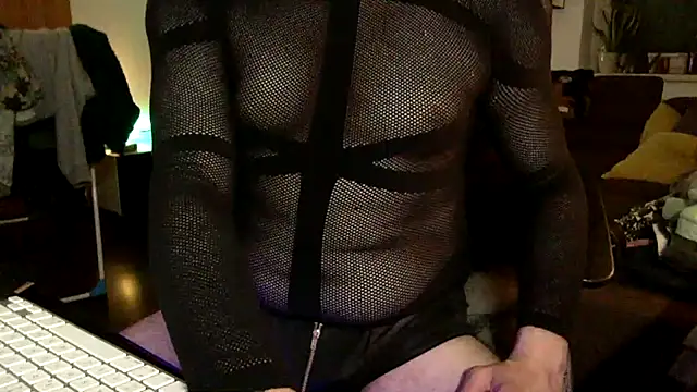 Snapshot of tomz0819 chatting on 10.02.25 tomz0819 online show from 10.02.25