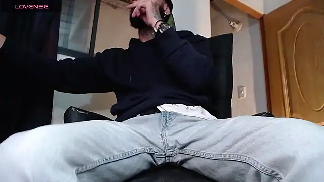 Snapshot of ren_stipee chatting on 02.26.25 ren stipee online show from 02.26.25