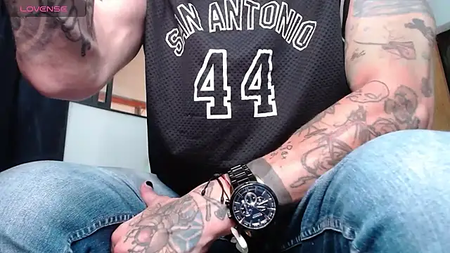 Snapshot of ren_stipee chatting on 03.07.25 ren stipee online show from 03.07.25