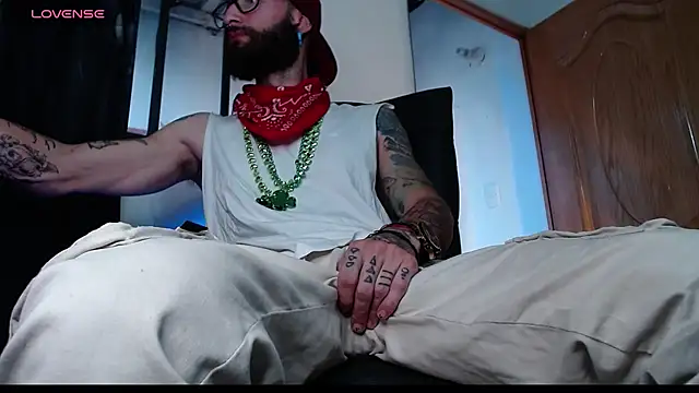 Snapshot of ren_stipee chatting on 03.12.25 ren stipee online show from 03.12.25