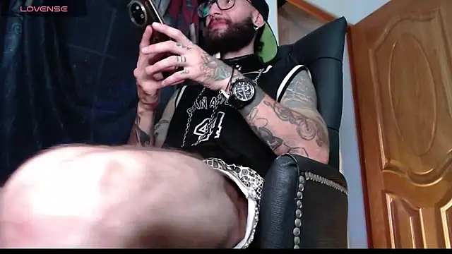 Snapshot of ren_stipee chatting on 03.20.25 ren stipee online show from 03.20.25