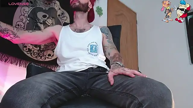 Snapshot of ren_stipee chatting on 11.07.25 ren stipee online show from 11.07.25