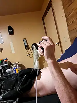 Snapshot of BigDDave6979 chatting on 03.22.25 BigDDave6979 online show from 03.22.25