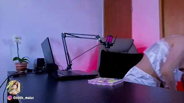 Lilith malum online show from 03.07.26