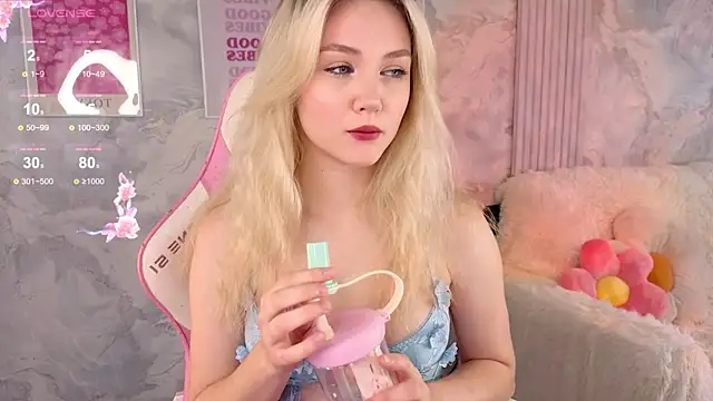 Snapshot of angel_with_flowers chatting on 09.10.25 angel with flowers online show from 09.10.25