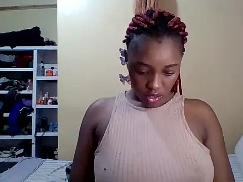 Snapshot of Zara_Twilight chatting on 12.03.25 Zara Twilight online show from 12.03.25