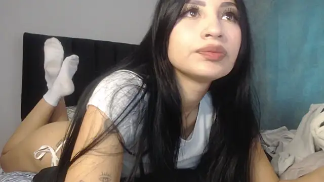 Nicolette ks  online show from 01.31.25