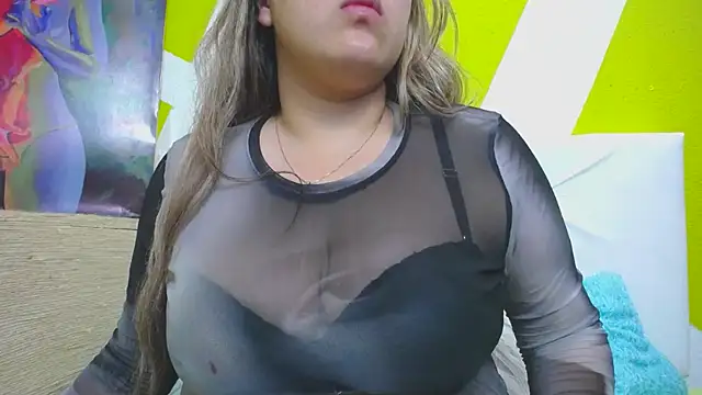 Snapshot of LinaBrowm chatting on 03.07.25 LinaBrowm online show from 03.07.25