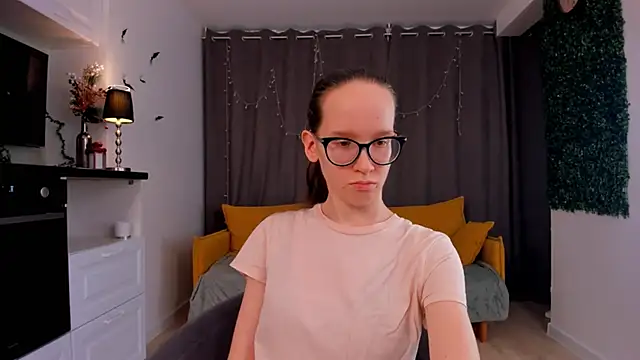 BettyBrowni online show from 02.10.25