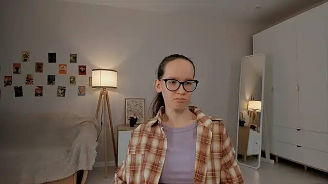 BettyBrowni online show from 03.18.25