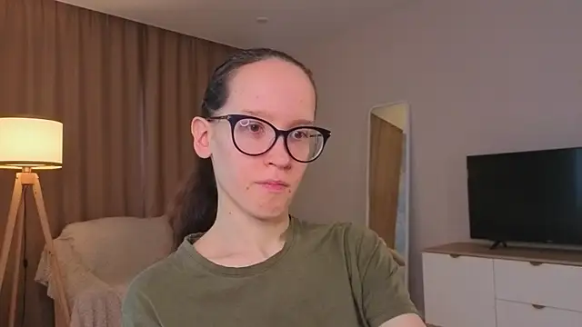 Snapshot of BettyBrowni chatting on 06.24.26 BettyBrowni online show from 06.24.26