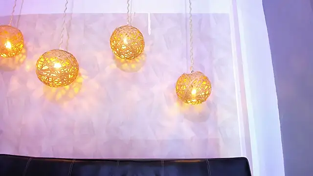 victoria aleia  online show from 01.11.25