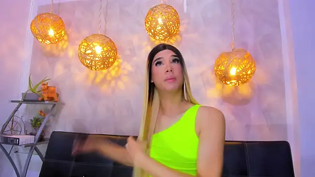 victoria aleia  online show from 02.17.25