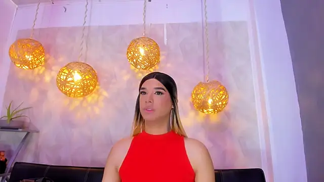 victoria aleia  online show from 03.18.25