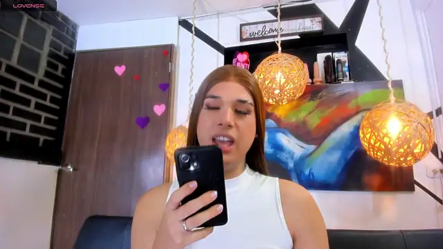 victoria aleia  online show from 04.21.26