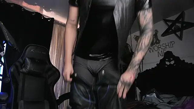 allanhurtss online show from 12.25.24