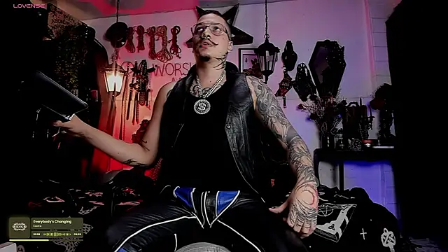 Snapshot of allanhurtss chatting on 01.15.26 allanhurtss online show from 01.15.26