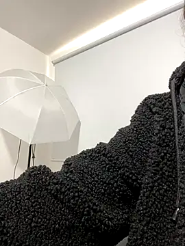 Isakeys  online show from 09.17.25