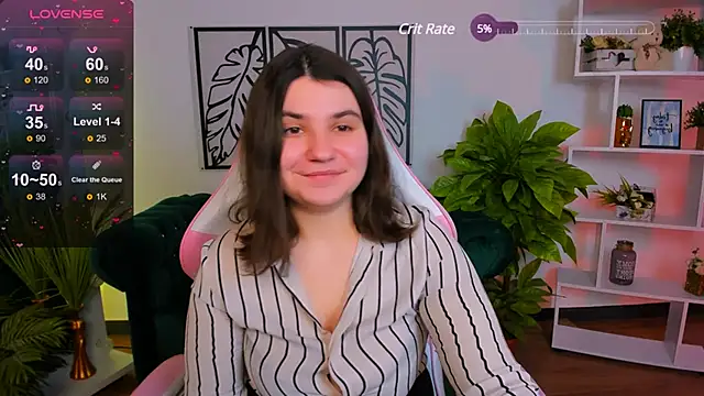 Viola  Shy online show from 02.05.25