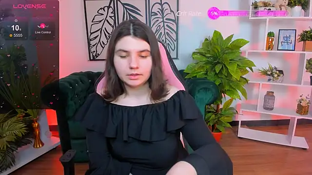 Viola  Shy online show from 02.13.25