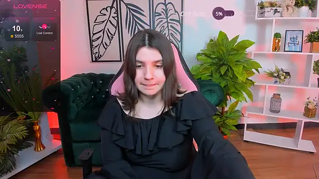 Viola  Shy online show from 02.14.25