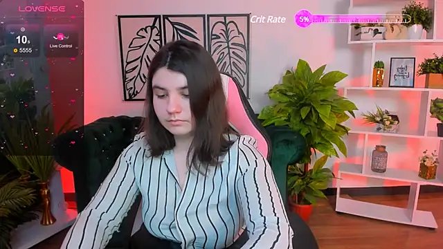 Viola  Shy online show from 02.18.25