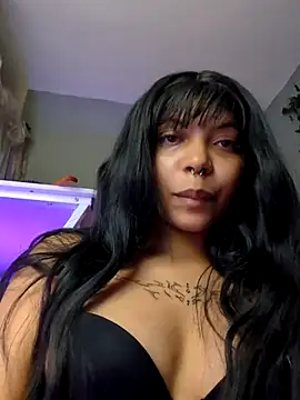 Snapshot of Lenakirbys chatting on 10.21.25 Lenakirbys online show from 10.21.25