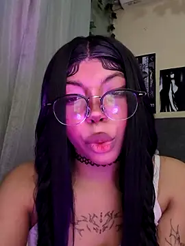 Snapshot of Lenakirbys chatting on 11.01.25 Lenakirbys online show from 11.01.25