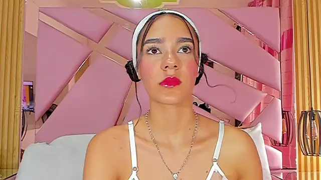 EmmyCruzZ online show from 03.01.25