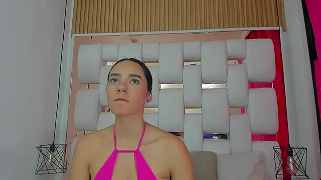 EmmyCruzZ online show from 09.22.25