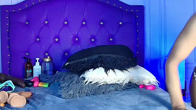 sarah banks1 online show from 07.28.26