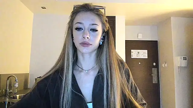 Snapshot of BARBIE_22888 chatting on 03.30.26 BARBIE 22888 online show from 03.30.26