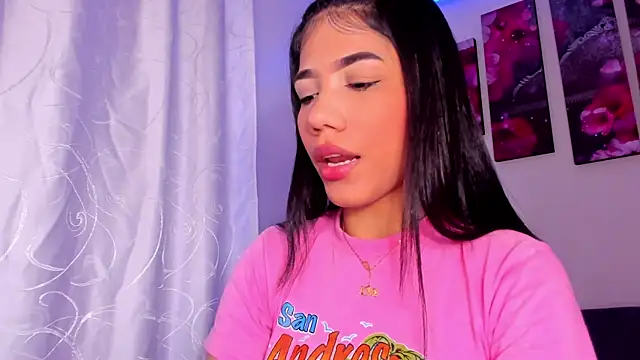 Snapshot of Alissarhys26 chatting on 12.09.24 Alissarhys26 online show from 12.09.24