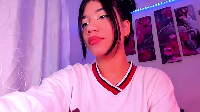 Snapshot of Alissarhys26 chatting on 02.12.25 Alissarhys26 online show from 02.12.25