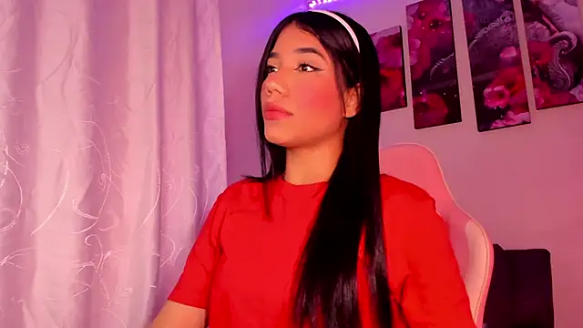 Snapshot of Alissarhys26 chatting on 03.06.25 Alissarhys26 online show from 03.06.25