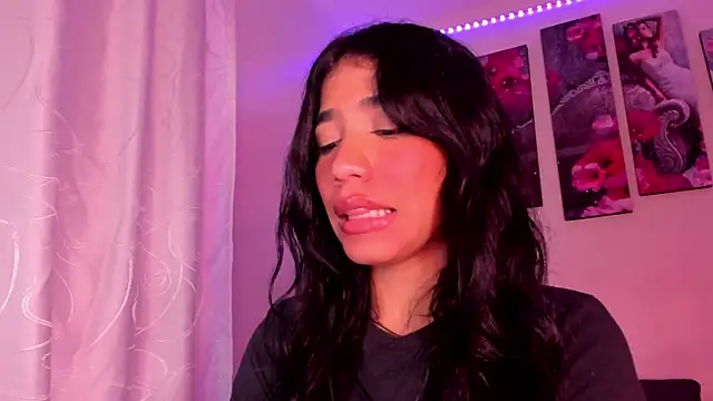 Snapshot of Alissarhys26 chatting on 03.12.25 Alissarhys26 online show from 03.12.25