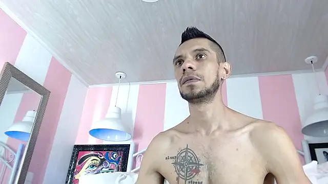 Snapshot of BIGZEHUZ chatting on 03.11.25 BIGZEHUZ online show from 03.11.25