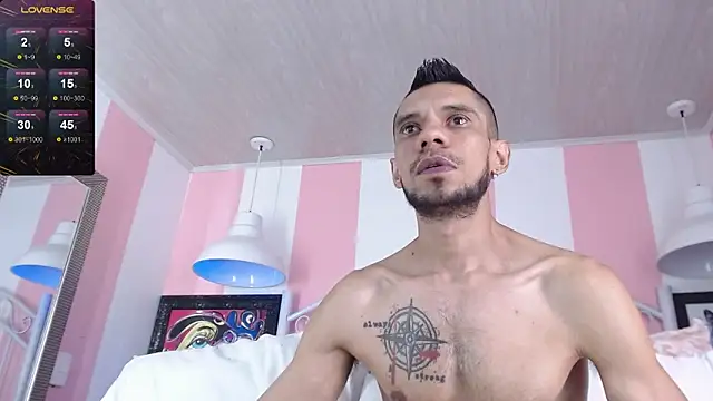 Snapshot of BIGZEHUZ chatting on 03.16.25 BIGZEHUZ online show from 03.16.25